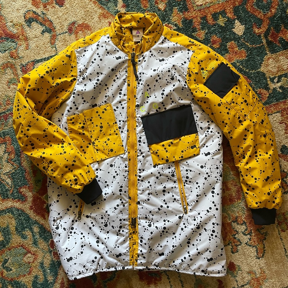 ❄️NIKE ACG❄️ Yellow, Black & White Insulated Snow Jacket